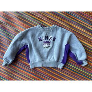 New Era Sacramento Kings Youth Sweatshirt, Size XS (4/5, NBA Pullover)